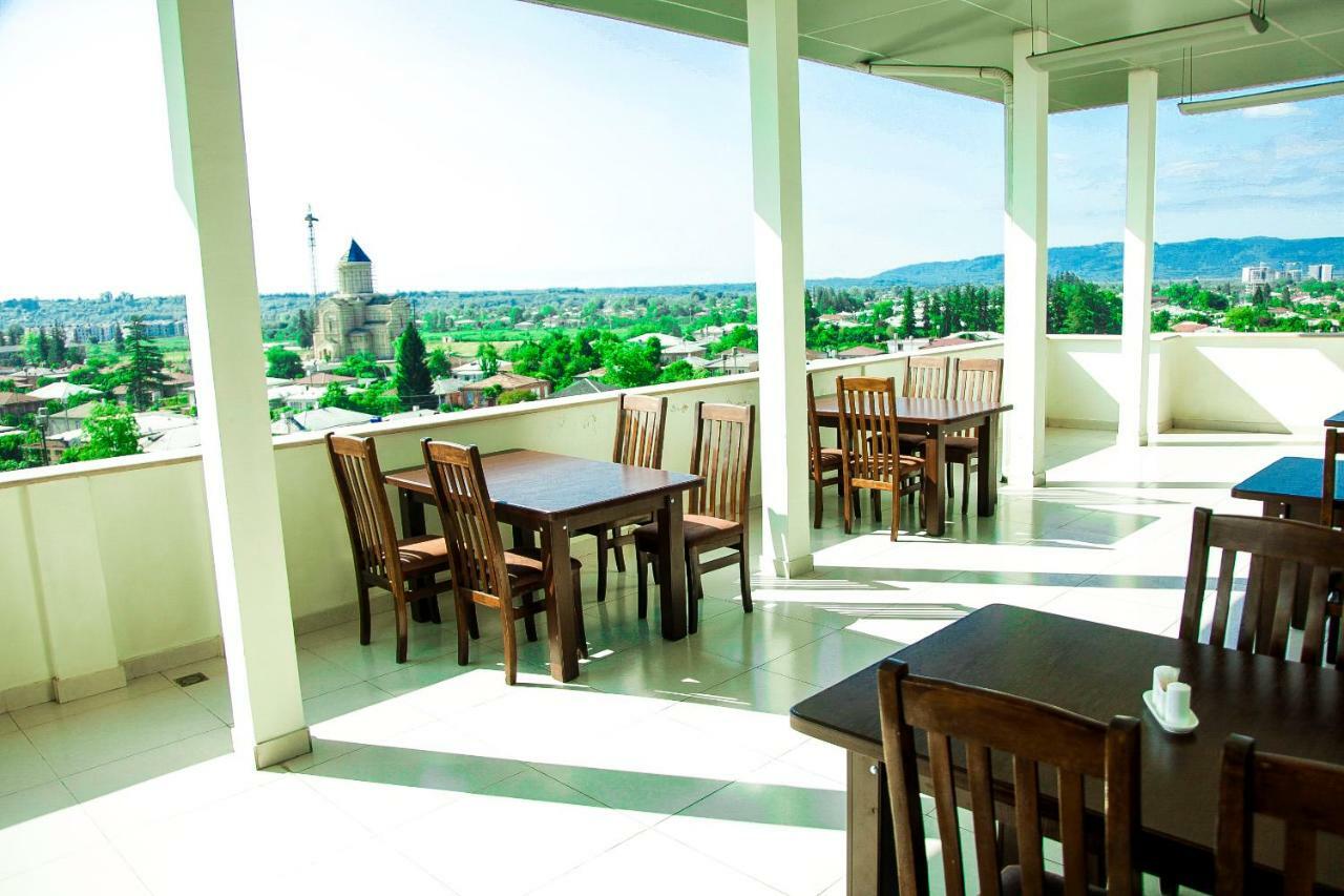 Hotel Grand Zugdidi ภายนอก รูปภาพ