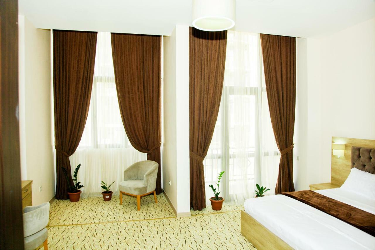 Hotel Grand Zugdidi ภายนอก รูปภาพ