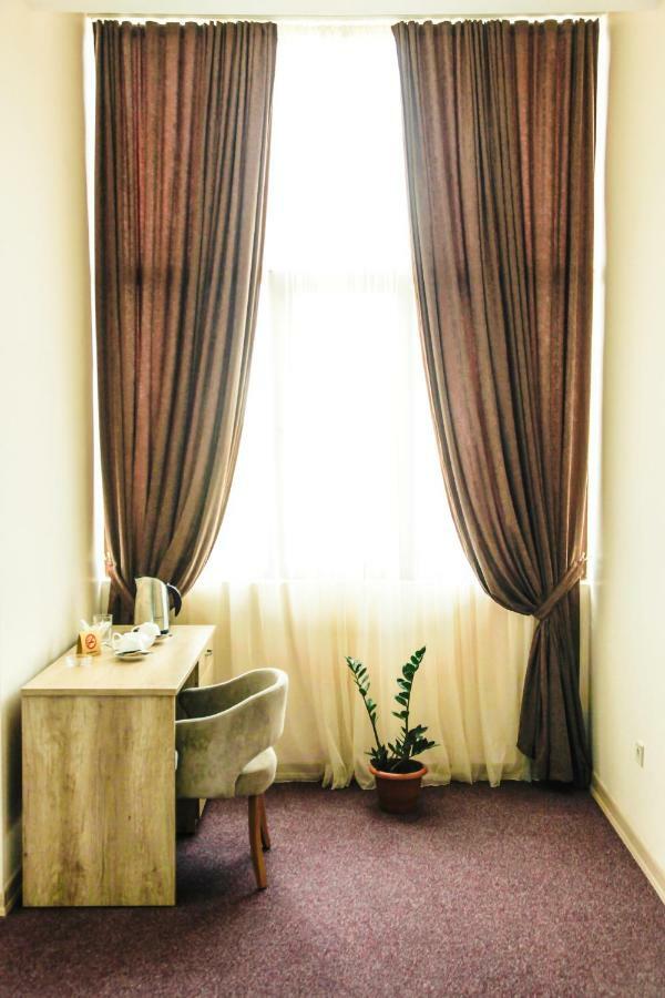 Hotel Grand Zugdidi ภายนอก รูปภาพ